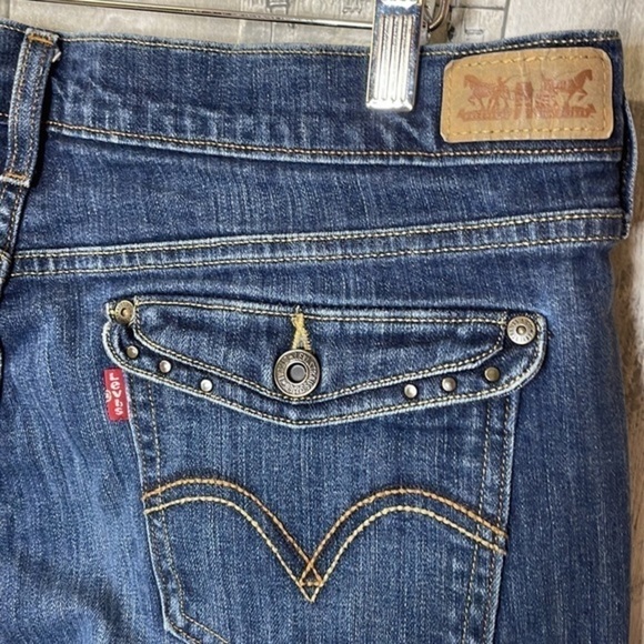 LEVI’S 515 Bootcut. Midrise. Medium wash. Size 16L—W33 L34. Excellent condition - Picture 7 of 12
